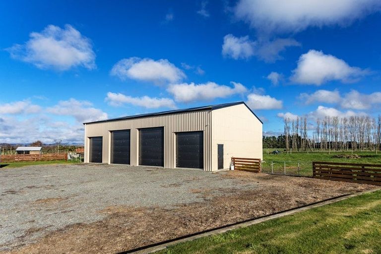 Photo of property in 585 Coutts Island Road, Coutts Island, Christchurch, 7670