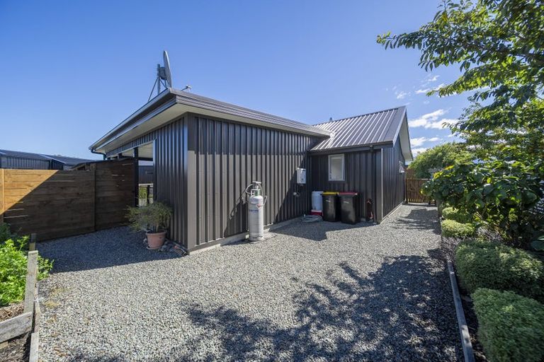 Photo of property in 37 Paton Place, Te Anau, 9600