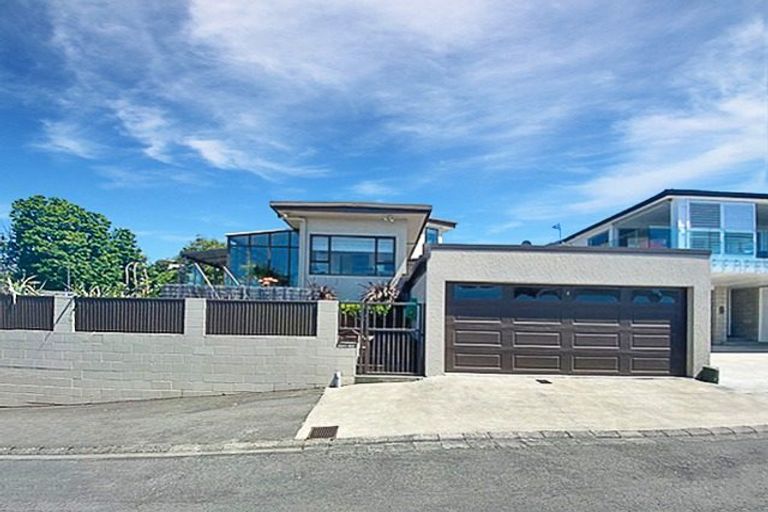 Photo of property in 1 Kelsall Street, Hospital Hill, Napier, 4110
