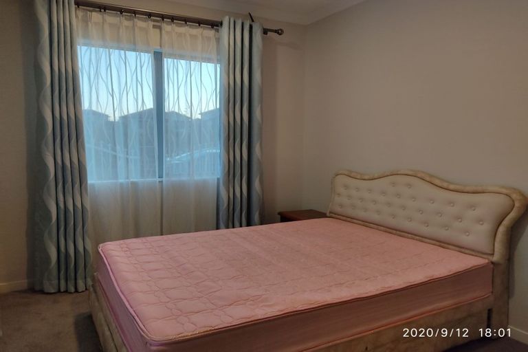 Photo of property in 27 Casheltown Way, Flat Bush, Auckland, 2019