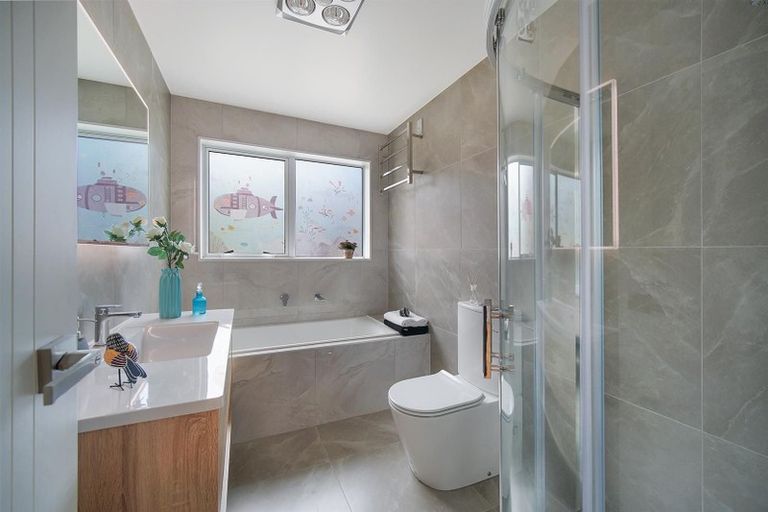 Photo of property in 116 Keri Vista Rise, Papakura, 2110