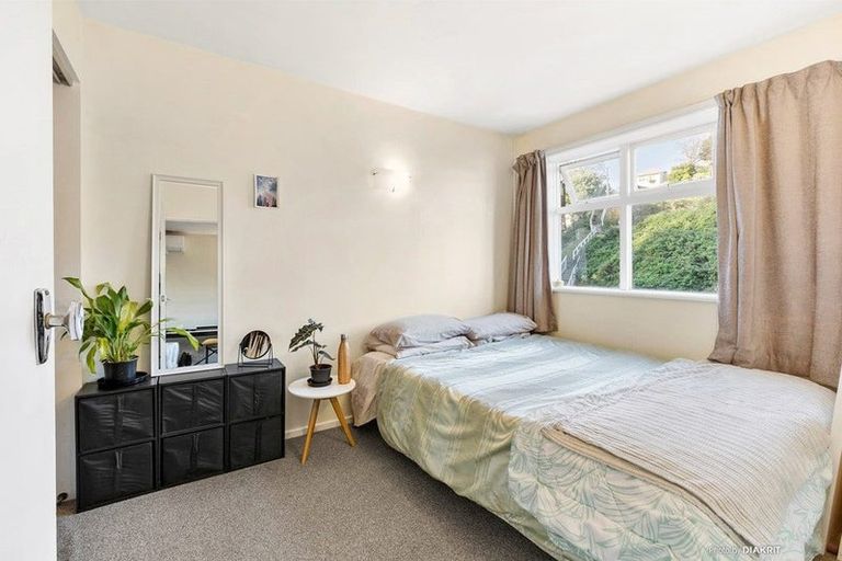 Photo of property in Parkland Flats, 51u6 Adams Terrace, Kelburn, Wellington, 6021