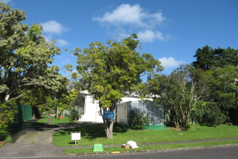 Photo of property in 1/9 Okareka Place, Pakuranga Heights, Auckland, 2010