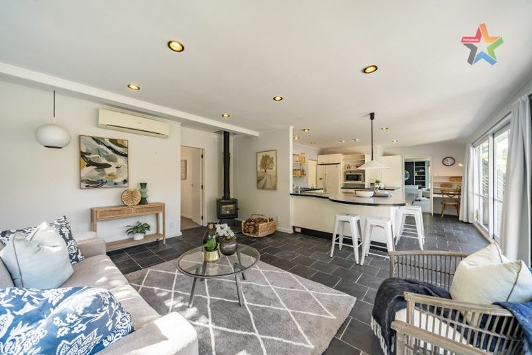Photo of property in 12 Whiorau Grove, Lowry Bay, Lower Hutt, 5013