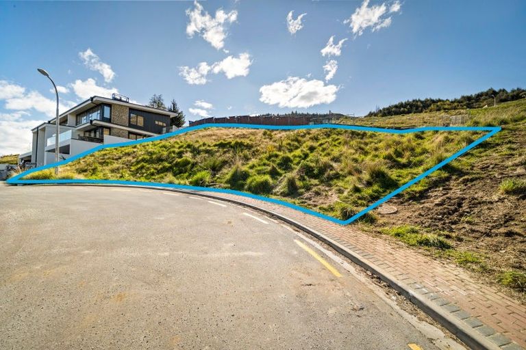 Photo of property in 2 Lynch Lane, Queenstown Hill, 9300
