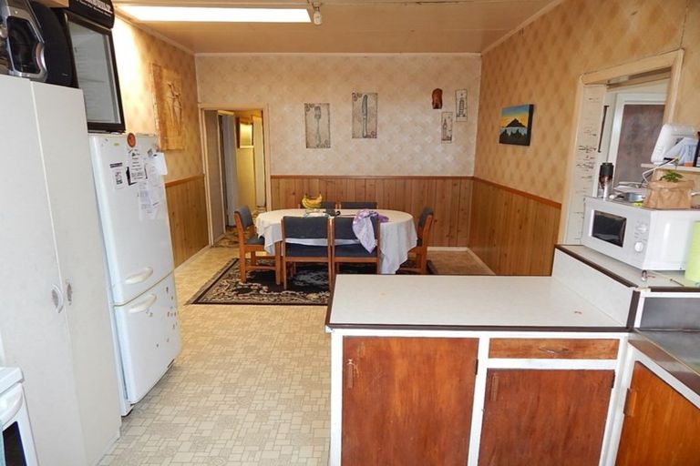 Photo of property in 13 Russell Street, Westport, 7825