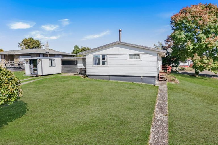 Photo of property in 11 Toroa Place, Tokoroa, 3420