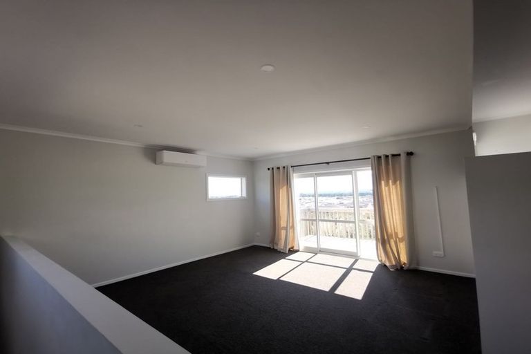Photo of property in 159 Keri Vista Rise, Papakura, 2110