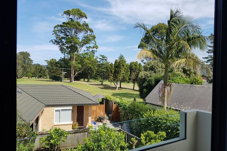 Photo of property in 16 Fearnley Grove, Albany, Auckland, 0632