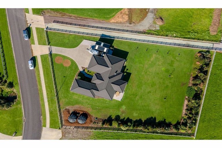 Photo of property in 11 The Lakes Drive, Kerikeri, 0230