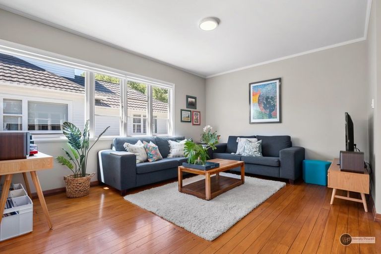 Photo of property in 227 Riverside Drive, Waterloo, Lower Hutt, 5011