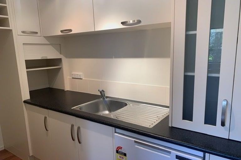 Photo of property in 17 Shalimar Place, Huntington, Hamilton, 3210