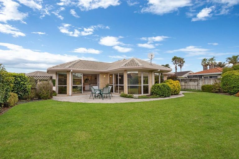 Photo of property in 24 Santa Monica Drive, Papamoa Beach, Papamoa, 3118