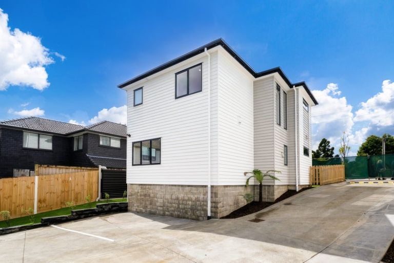 Photo of property in 25 Withers Road, Glen Eden, Auckland, 0602