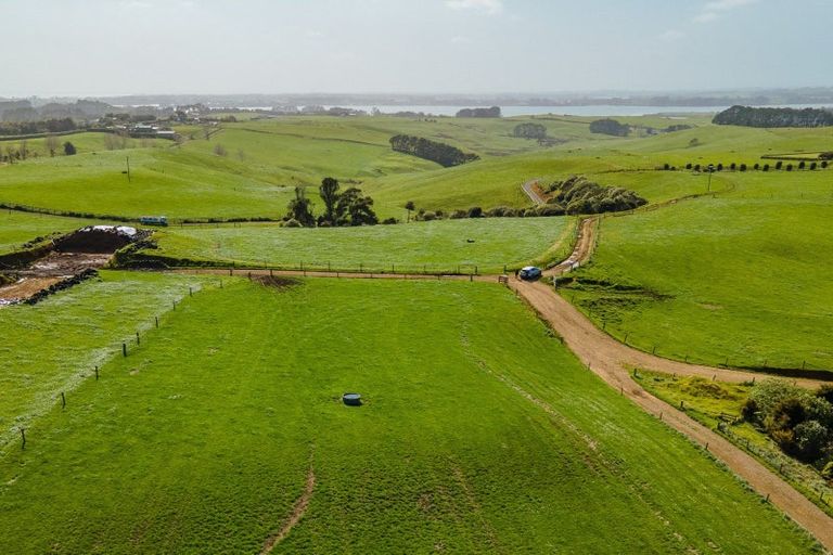 Photo of property in 1047 Awhitu Road, Pollok, 2683
