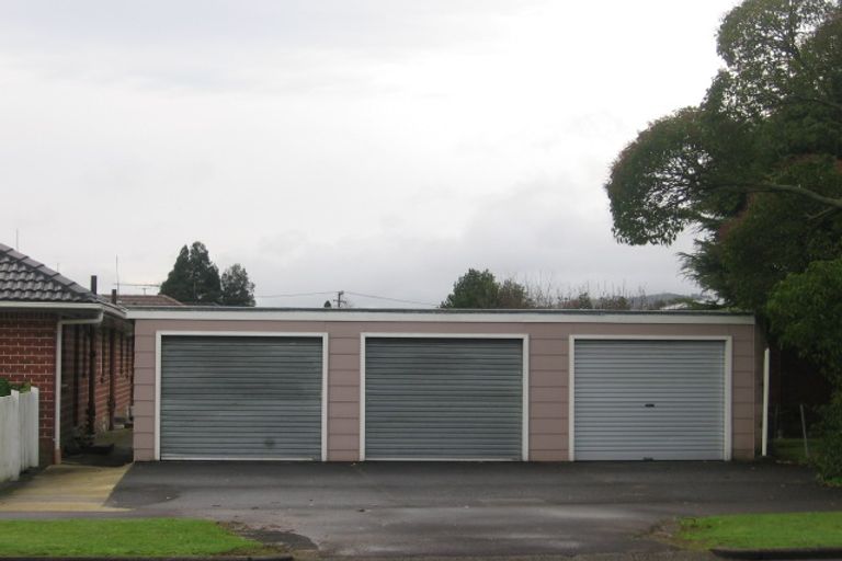 Photo of property in 1/6 Opaheke Road, Papakura, 2110