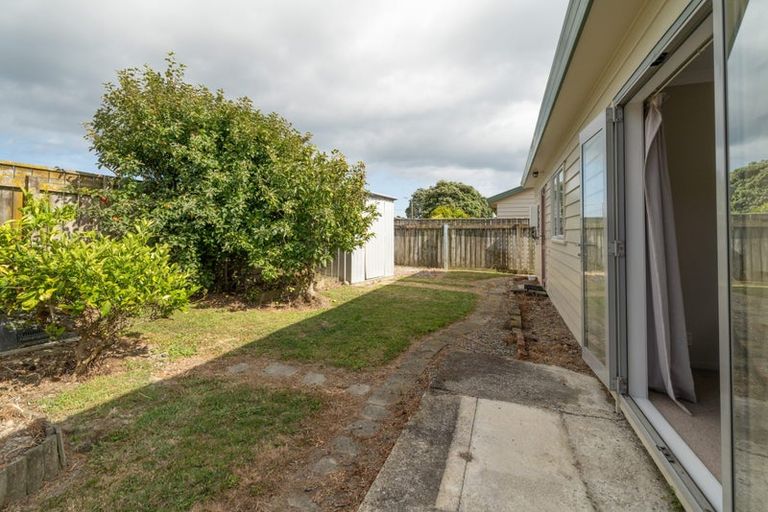 Photo of property in 5 Pohutukawa Grove, Titahi Bay, Porirua, 5022