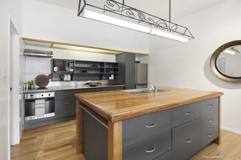 Photo of property in 2/15 Frederick Street, Te Aro, Wellington, 6011