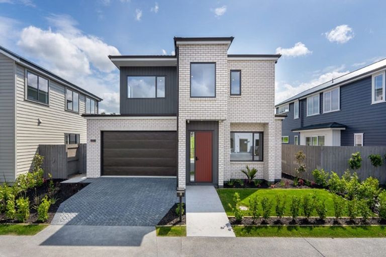Photo of property in 18 Oyster Drive, Whenuapai, 0618