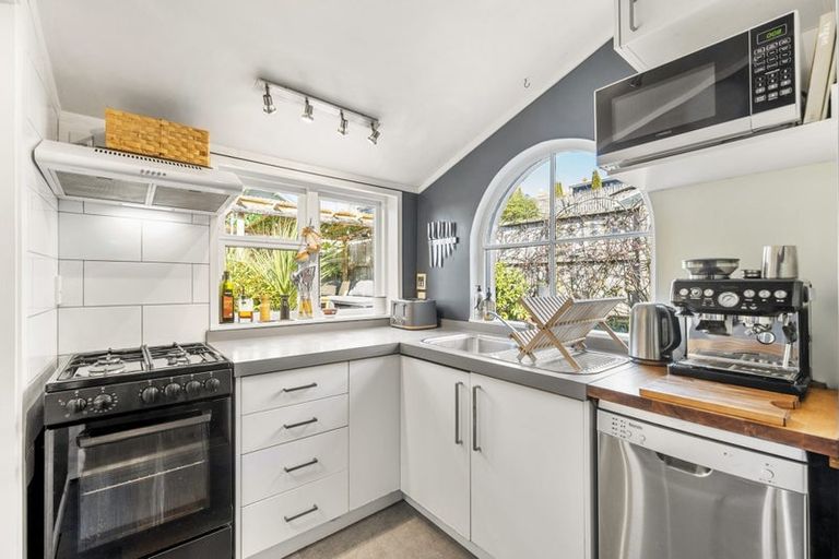 Photo of property in 357 Adelaide Road, Newtown, Wellington, 6021