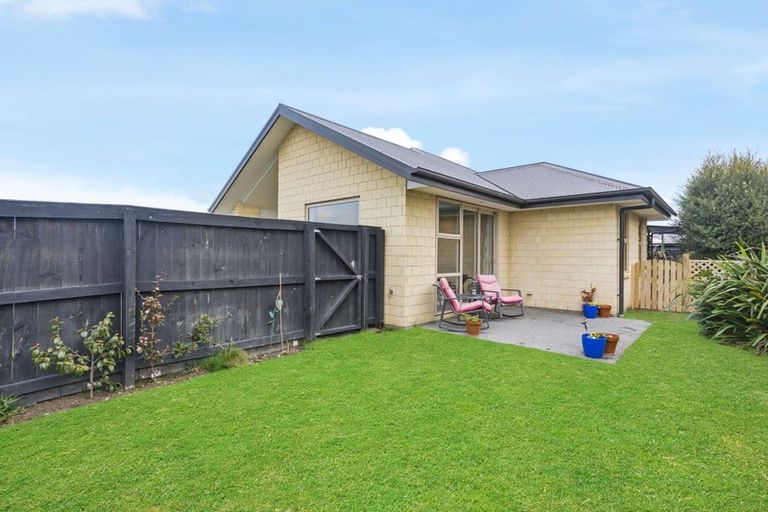 Photo of property in 13 Brockelbank Drive, Kaiapoi, 7630