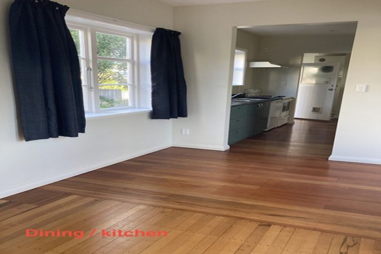 Photo of property in 2 Rodney Street, Northland, Wellington, 6012