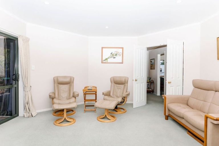 Photo of property in 3 James Street, Dannevirke, 4930