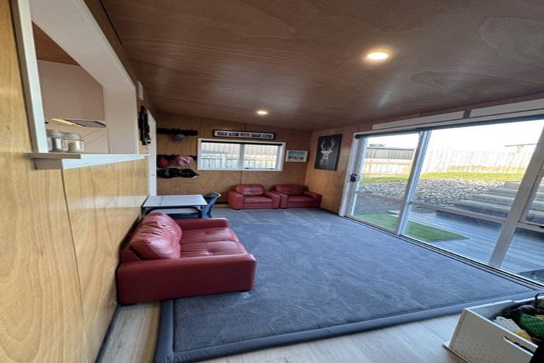 Photo of property in 41 Coleman Avenue, Waverley, 4591