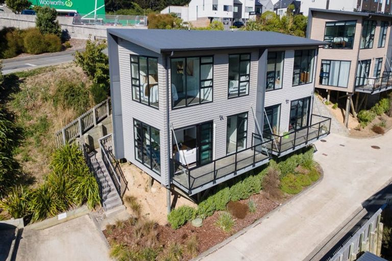Photo of property in 4 William Earp Place, Tawa, Wellington, 5028