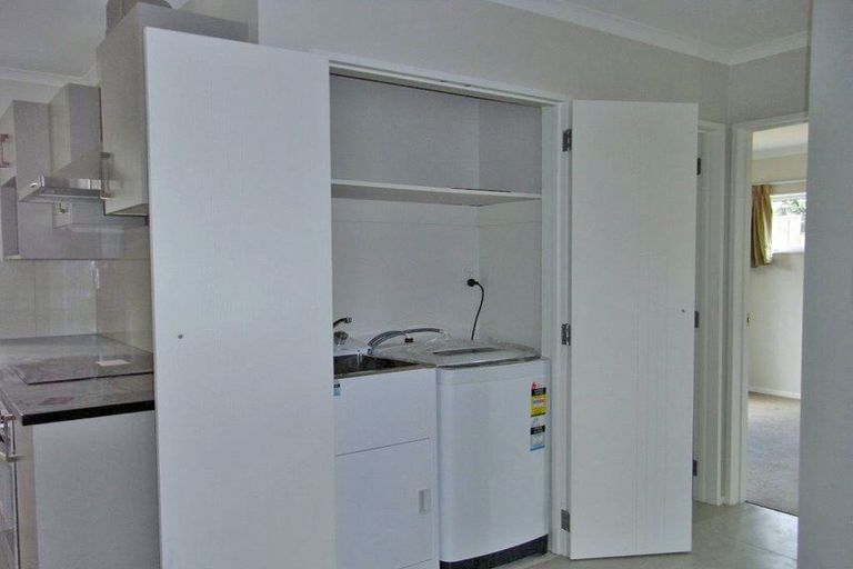 Photo of property in 14 Cairngorm Place, Highland Park, Auckland, 2010
