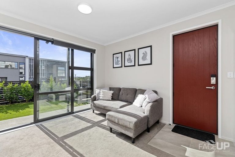 Photo of property in 22 Raranga Lane, Hobsonville, Auckland, 0616