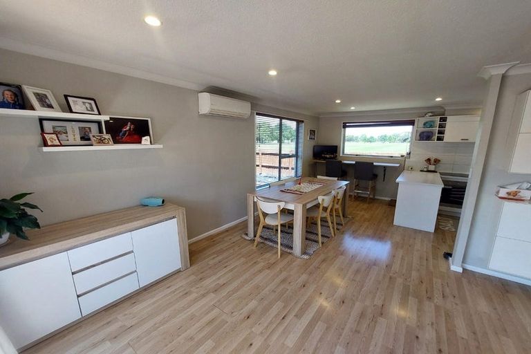 Photo of property in 39b Oakley Crescent, Hornby, Christchurch, 8042