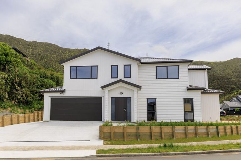 Photo of property in 101 Silverstream Road, Crofton Downs, Wellington, 6035
