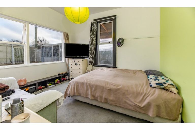 Photo of property in 77 Mathesons Road, Phillipstown, Christchurch, 8011