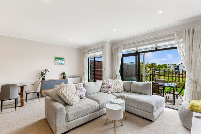 Photo of property in 12b Dida Park Drive, Kumeu, 0810