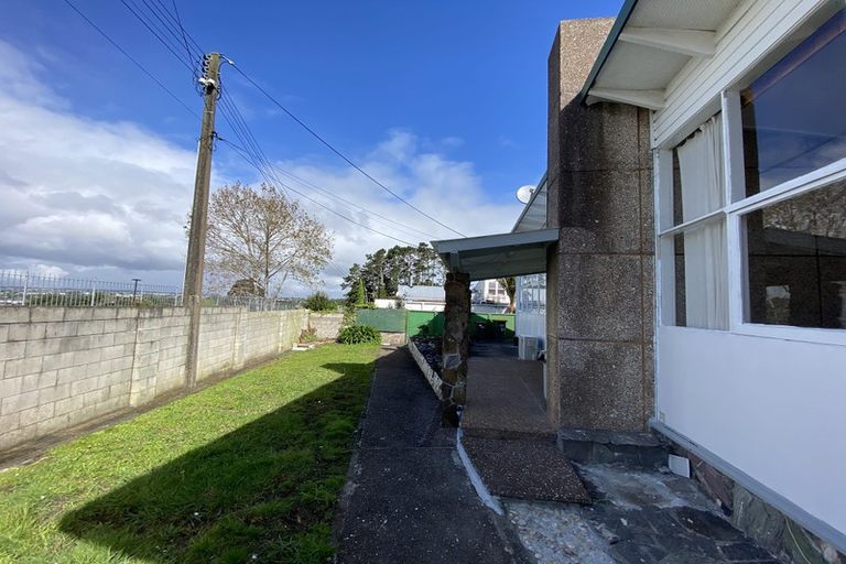 Photo of property in 40c/1 West Coast Road, Glen Eden, Auckland, 0602