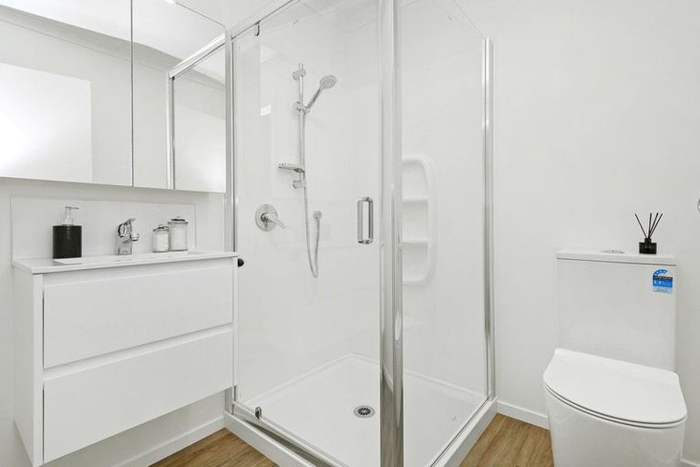 Photo of property in 1b Pembroke Street, Tawa, Wellington, 5028