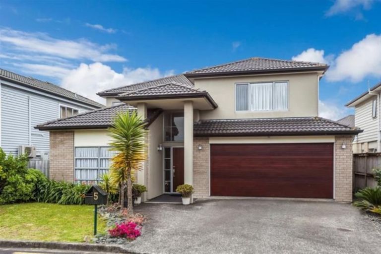 Photo of property in 5 Dione Place, Flat Bush, Auckland, 2016