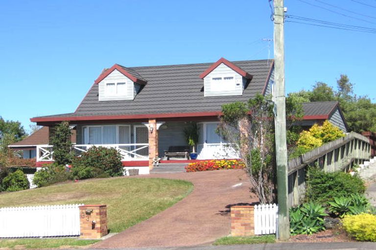 Photo of property in 33 Kokiri Street, Te Atatu South, Auckland, 0610