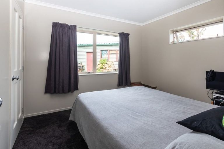 Photo of property in 35a Dampier Street, Woolston, Christchurch, 8023