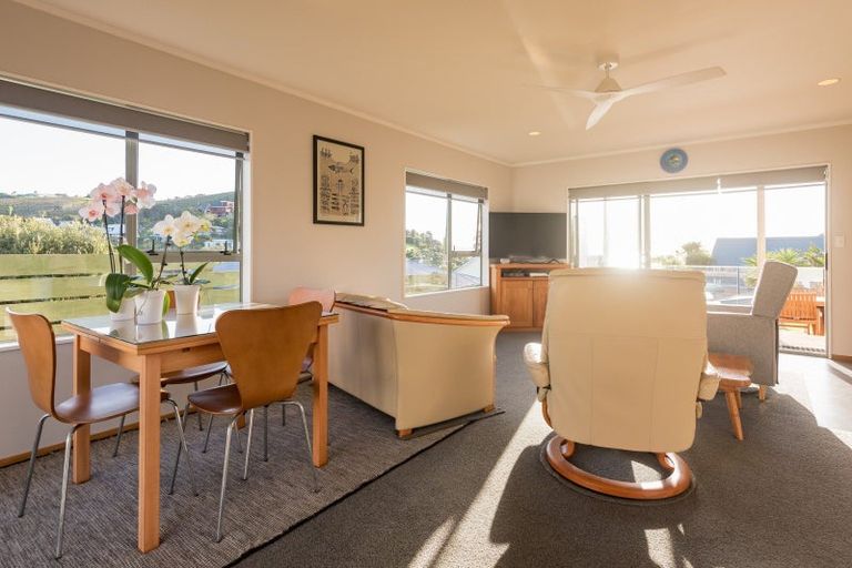 Photo of property in 15 Du Fresne Place, Russell, 0202