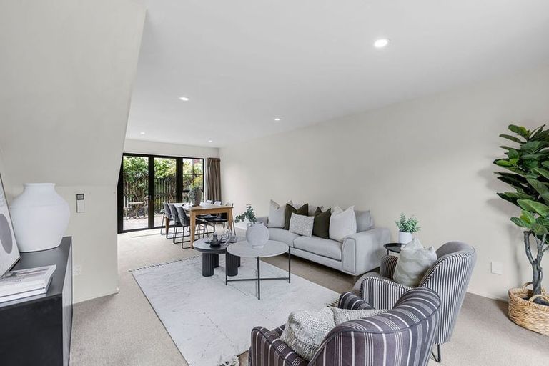 Photo of property in 5 Gracefield Avenue, Christchurch Central, Christchurch, 8013