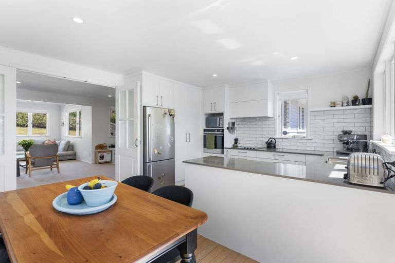 Photo of property in 1/23 Stanley Road, Glenfield, Auckland, 0629