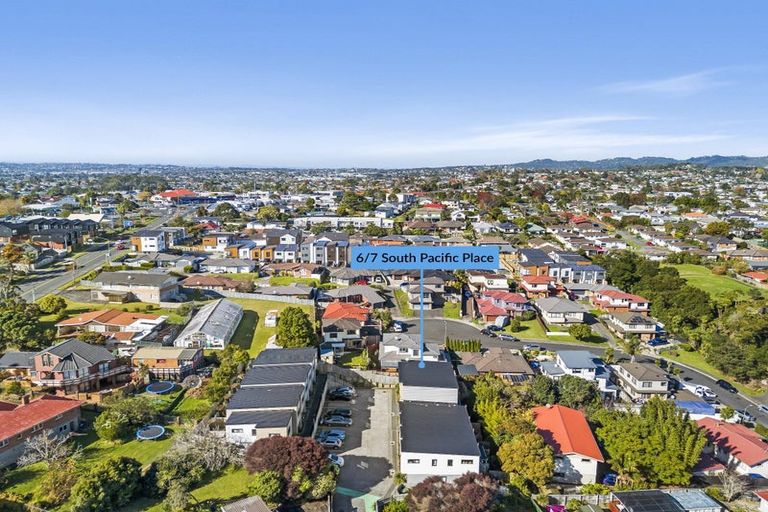 Photo of property in 6/7 South Pacific Place, Henderson, Auckland, 0612