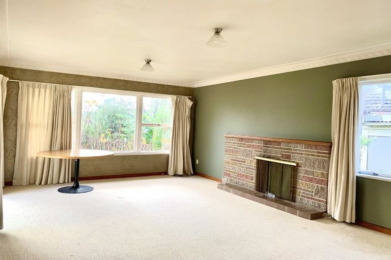 Photo of property in 97 Lynwood Road, New Lynn, Auckland, 0600