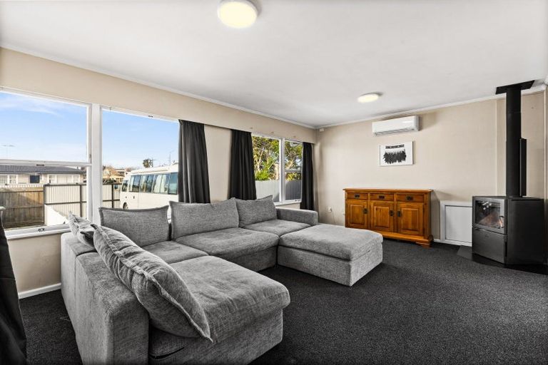 Photo of property in 3 Cranby Crescent, Onekawa, Napier, 4110