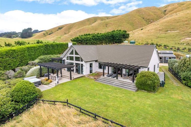 Photo of property in 830 Ohariu Valley Road, Ohariu, Wellington, 6037