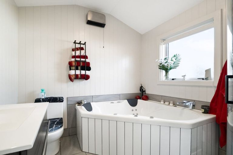 Photo of property in 18 Tiverton Street, Palmerston, 9430