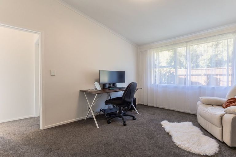 Photo of property in 99a Ruahine Street, Paraparaumu, 5032