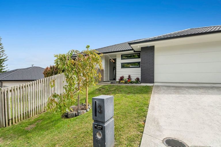 Photo of property in 3 St Julia Court, Helensville, 0800